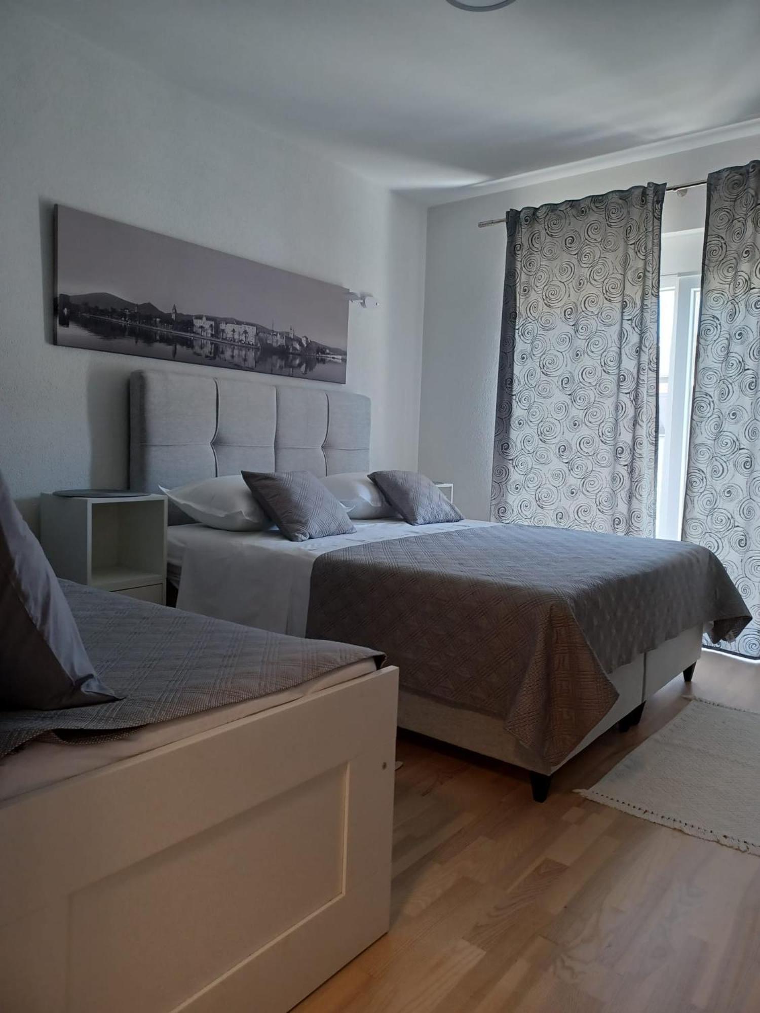 Studio Apartman Marija Trogir Buitenkant foto